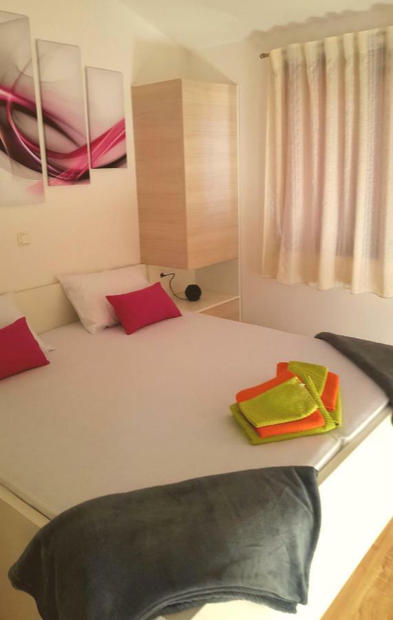 Apartman Relax Leilighet Marina Eksteriør bilde