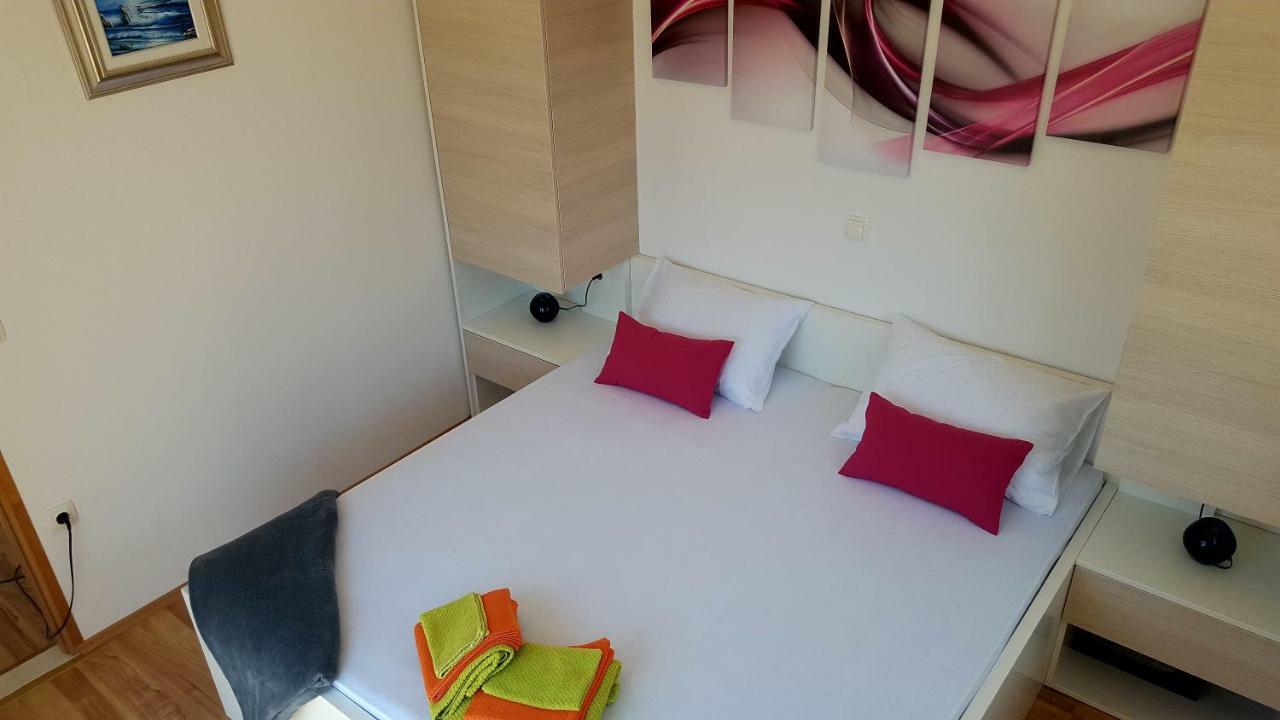 Apartman Relax Leilighet Marina Eksteriør bilde
