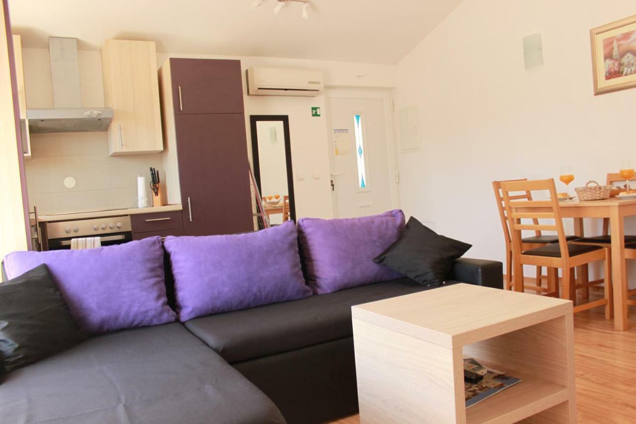 Apartman Relax Leilighet Marina Eksteriør bilde