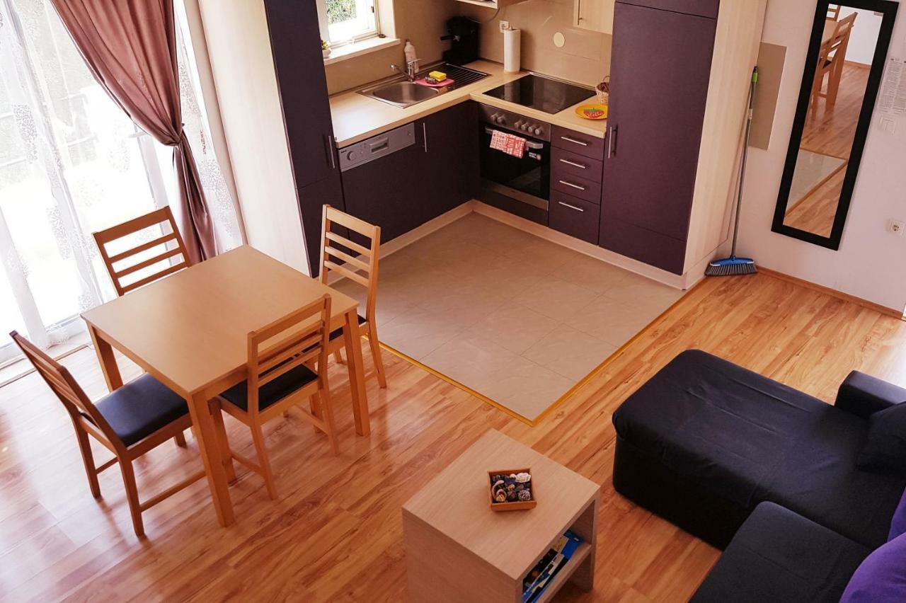 Apartman Relax Leilighet Marina Eksteriør bilde